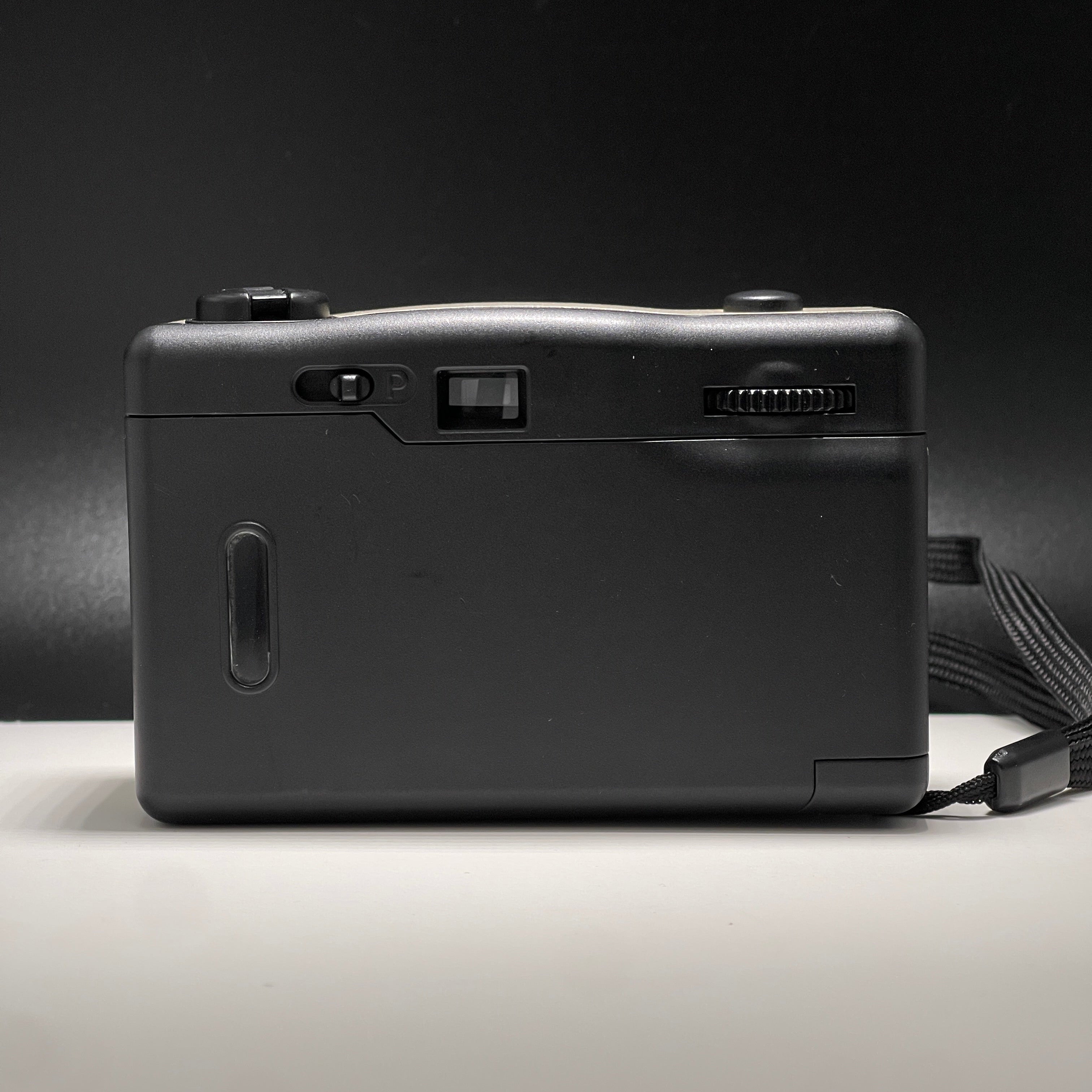 Vivitar PN2011 Focus Free | 35mm Film Camera