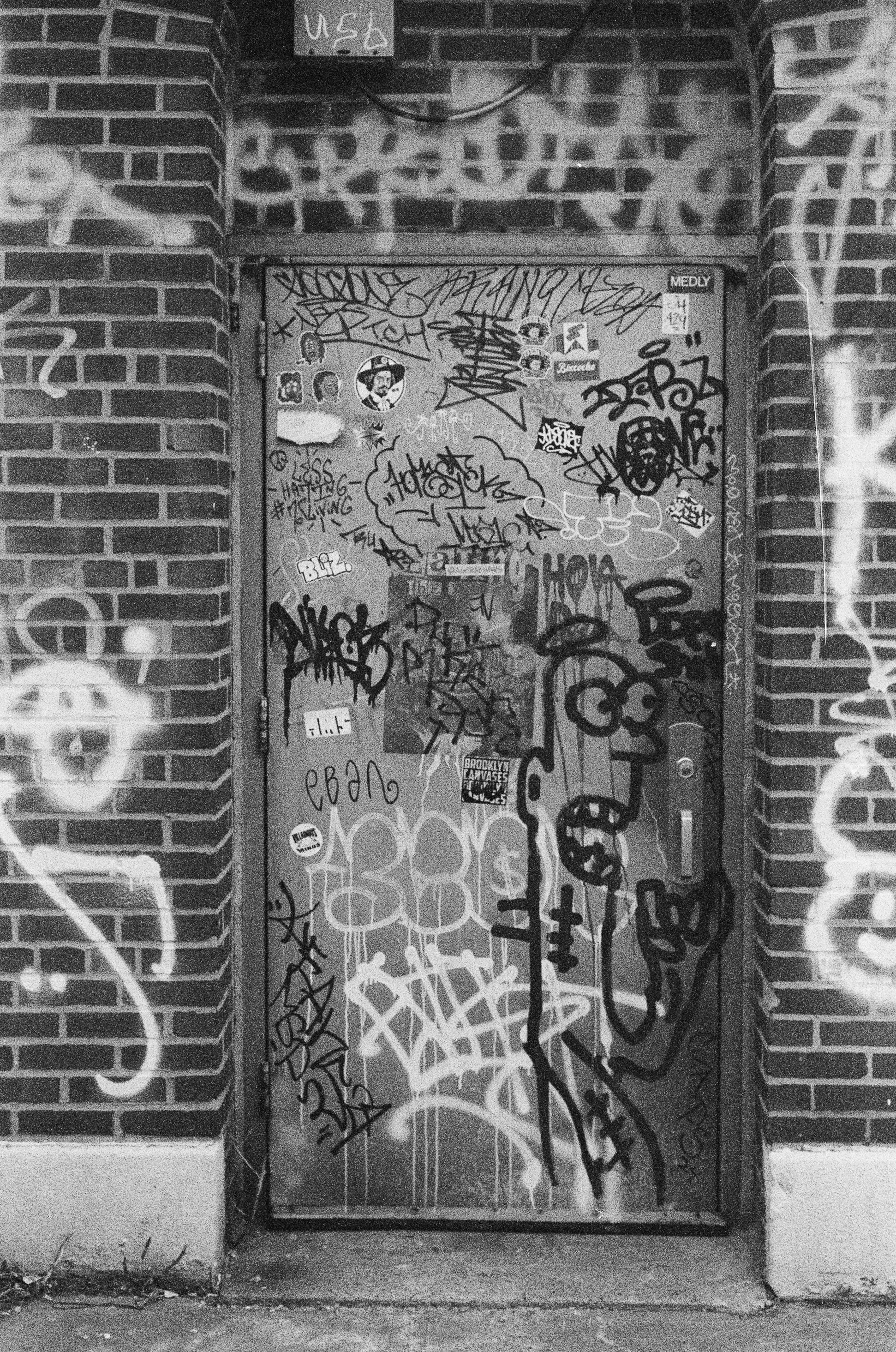 Tri-X Pan 1989 | Vintage B&W Film